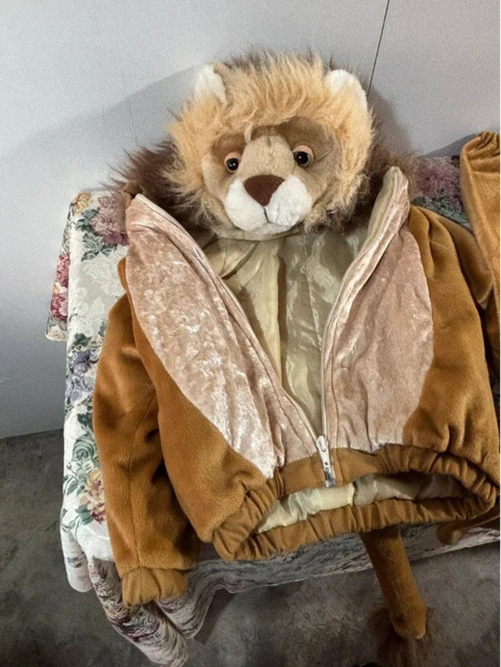 Disney Store Baby Lion Halloween Costume 3-6 Months Plush Hood Tail 2 Piece